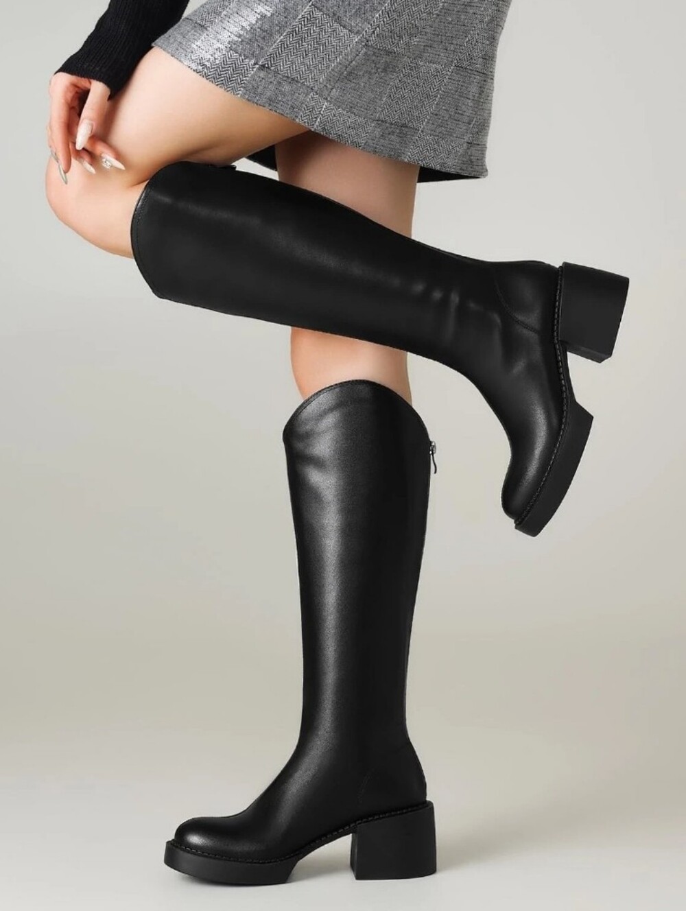 Classic Black Knee-High Block Heel Boots - Women's